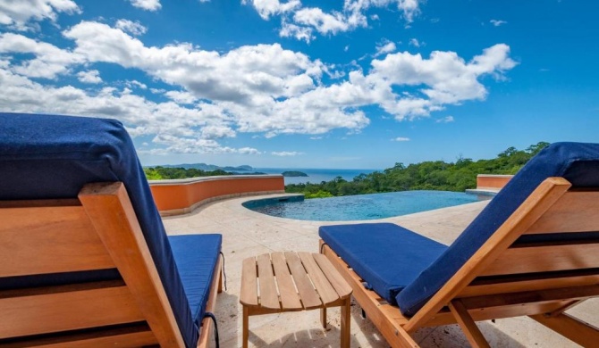 Ocean-View Villa Above Potrero Overlooking Two Bays