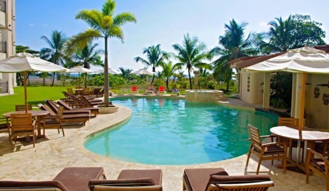 Beach Front Boutique Condo in JACO