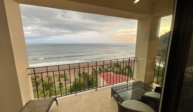 Jaco Oceanfront Condo #1119 in a Luxury Resort