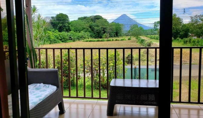 BEST VACATION EXPERIENCE-Volcano and private Pool