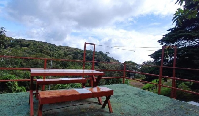 Monteverde Monkey Hostel