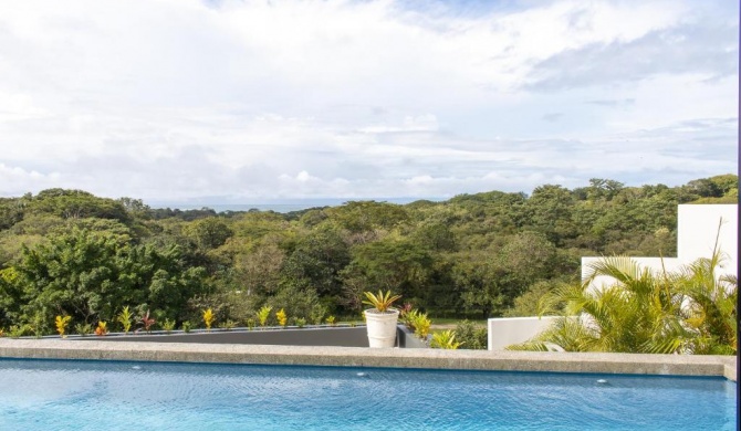 Casa Ojos Azules, Nosara. New Listing