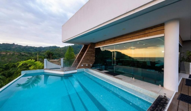 Luxurious villa with infinity pool view and Roof top stargazing in Costa Rica - VILLA #11 EL OCEANO