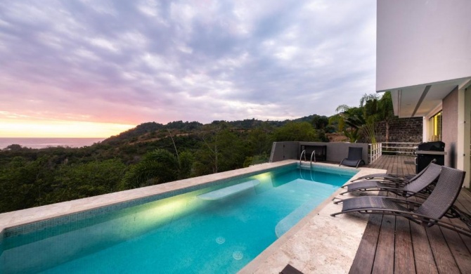 Private pool, Oceanview and Jungle all around - VILLA #10 DE LAS MARIPOSAS