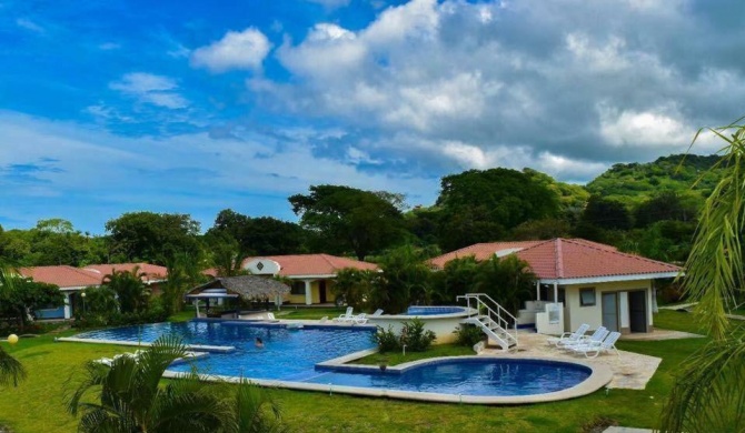 Guanacaste Villagge