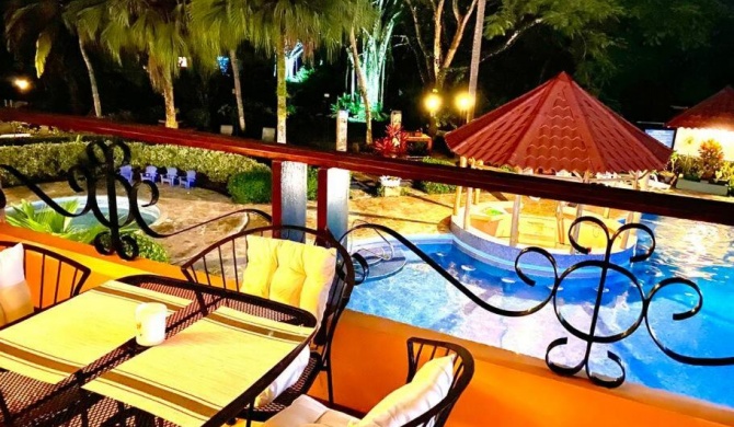 Lovely 2-BDroom Condo in Laguna Eco Village Resort