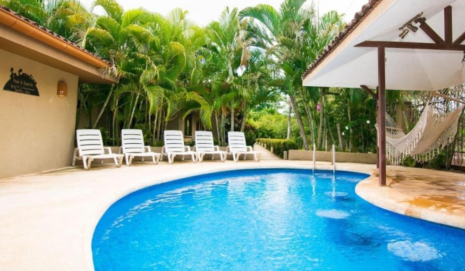 Charming Unit with Pool Sleeps 4 - Walk to Brasilito Beach