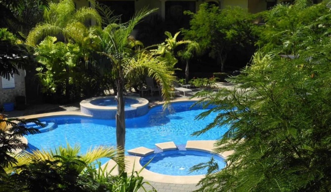 Palm Tree Resort with Pool 5 Min Walk to 3 Beaches