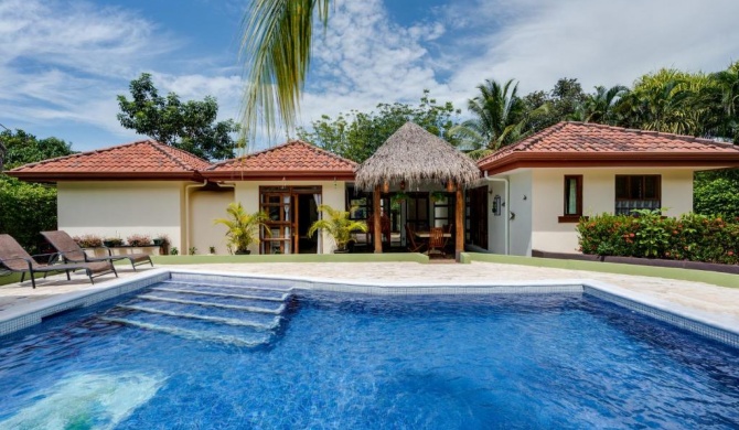Bird Whisper House with Sparkling Private Pool 15 min to Beach