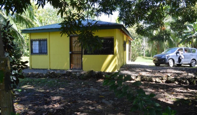 Casita Amarilla