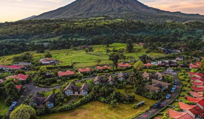 Montaña de Fuego All Inclusive